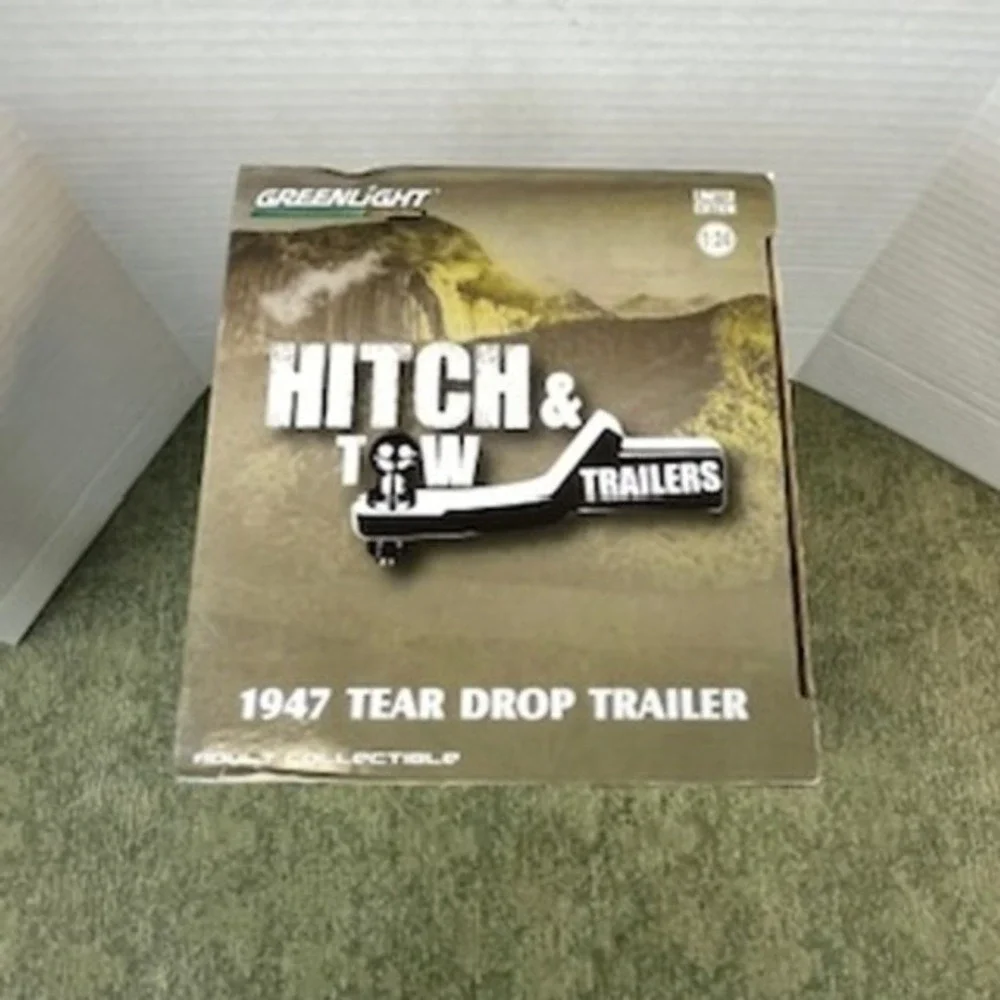Greenlight Collectibles Hitch & Tow 1947‎ Tear Drop Trailer Kayak Bicycle Set